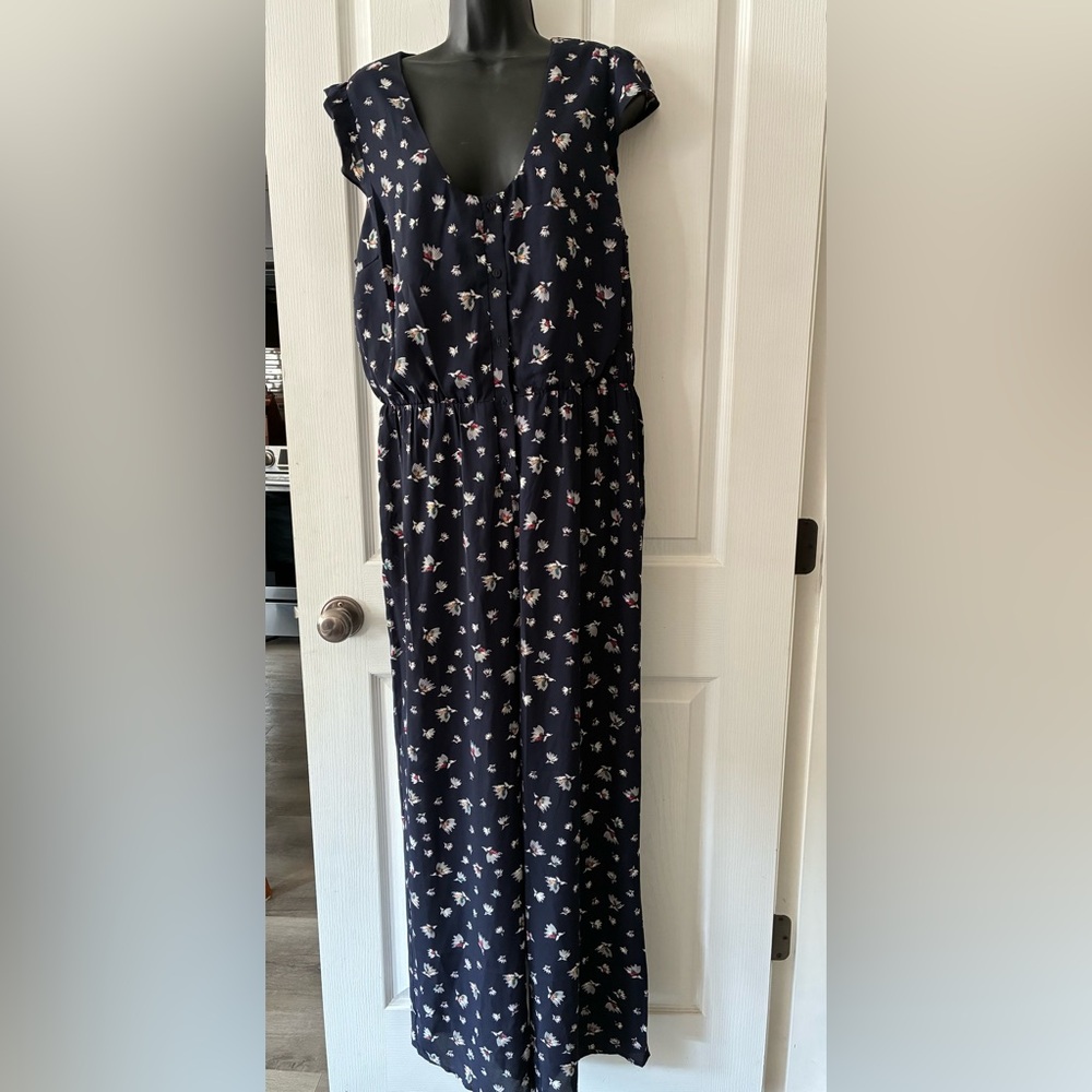 Collective Concepts Navy Floral Jumpsuit size XXL. New Tags attached.